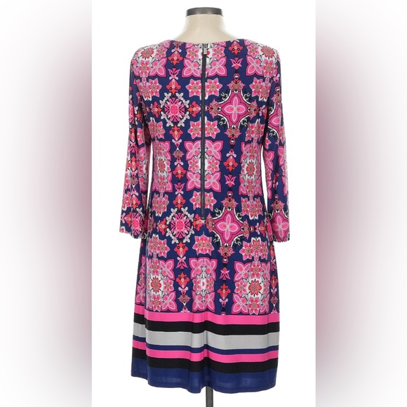 Vince Camuto Dresses & Skirts - Vince Camuto Pink and Blue Patterned Dress